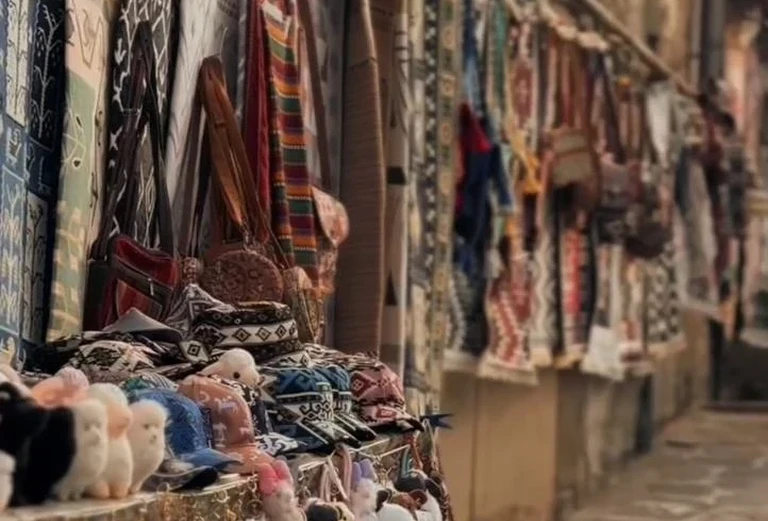 Сувенирная улица 