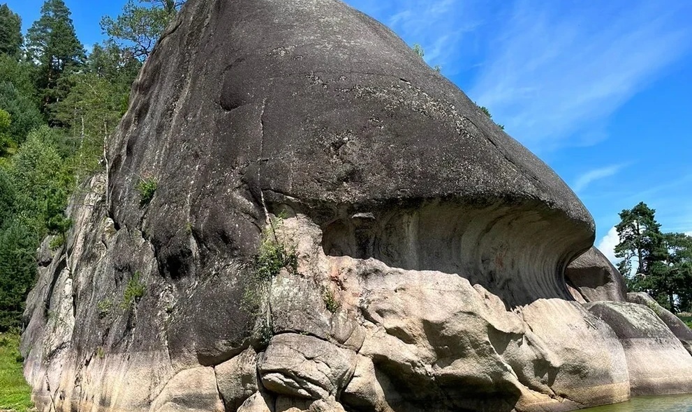Скала «Голова Кита» -Турочак, Горный Алтай