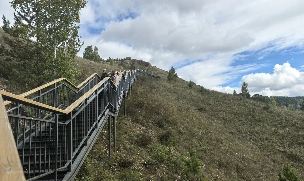 Лестница на Торгашинский хребет