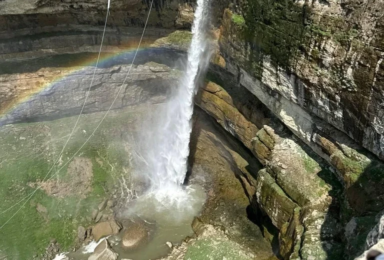 Водопад "Тобот"